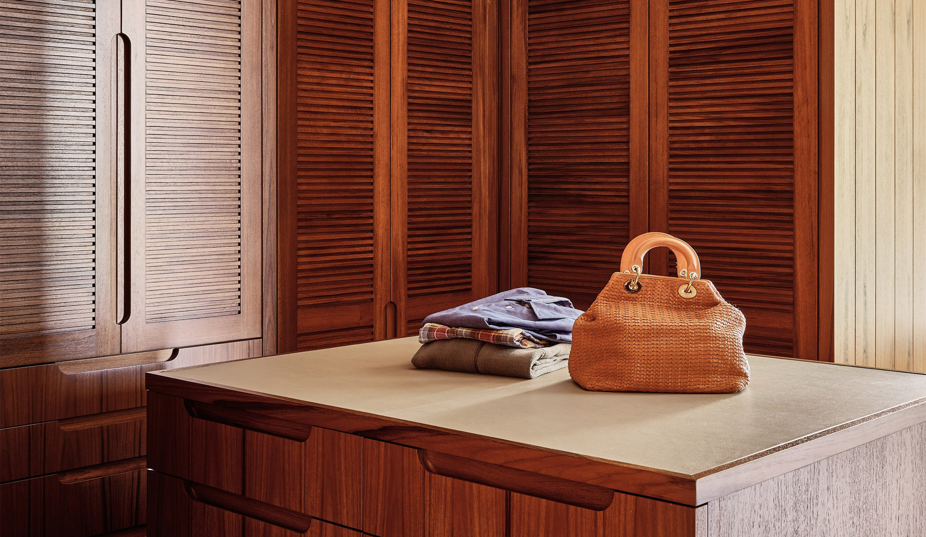 costs and price range for custom closet millwork in modern home architecture